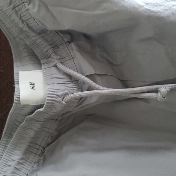 H&M shorts - Picture 2 of 4